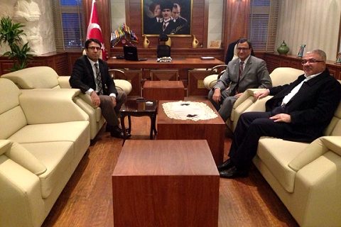 Nizip Kaymakamı Harun SARIFAKIOĞULLARI, Birecik Kaymakamı Deniz ZEYREK’ i ziyaret ett