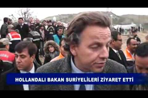 Hollandalı bakan suriyelileri ziyaret etti