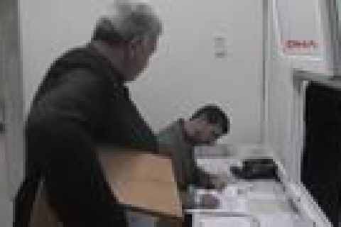 video: Nizip?te Suriyeli Ailelere Gıda Yardımı