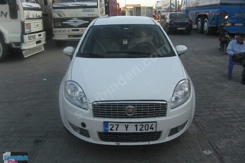 Türkmenler oto galeriden 2012 model fıat linea