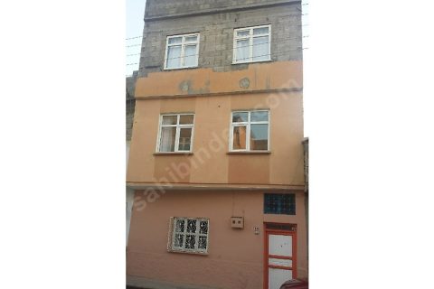 sahibinden 3 katli ve terasli Müstakil bakimli ev