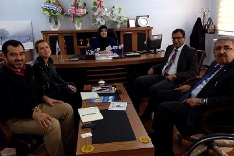 Nizip Kaymakamı Harun SARIFAKIOĞULLARI, Nizip Mesleki Eğitim Merkezini ziyaret etti.