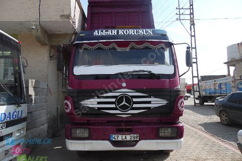 Türkmenler oto galeriden 1998 model mercedes