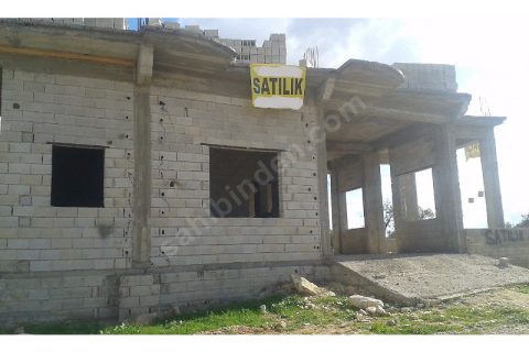 507 m2 arsa kaba insaatı bitmiş mustakil ev