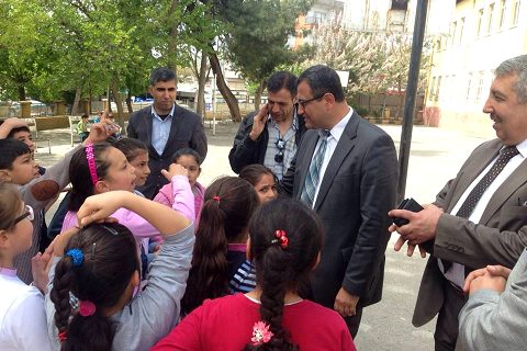 Nizip Kaymakamı Harun SARIFAKIOĞULLARI, Nizip Atatürk İlkokulunu ziyaret etti.