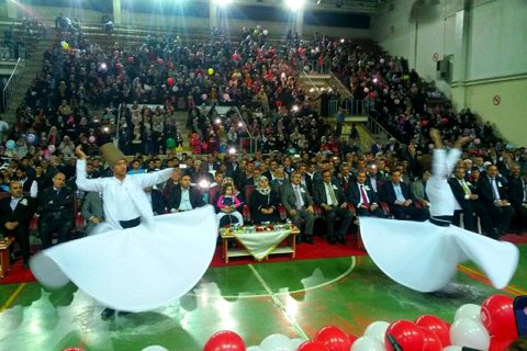 Nizip kapalı spor salonunda Kutlu Doğum Haftası kutlama programı düzenlendi.