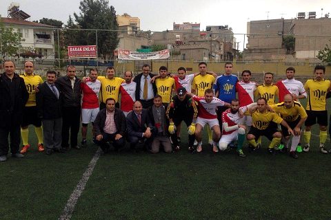 Çadırkent futbol takımı ile Nizip Engelliler Derneği futbol takımı arasında yapılan d