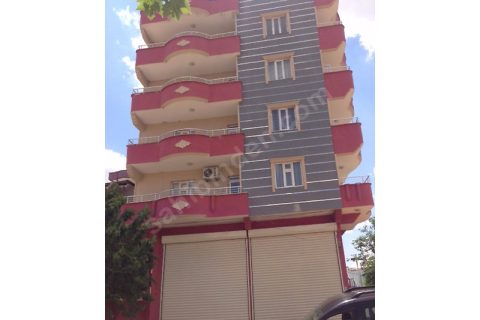 Nizip Belkıs Caddesi,Emniyet Yanı 4 katlı altı dükkan Satlık