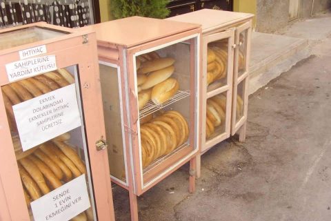 Nizip sevgi evi sende 1 evin ekmeğini ver