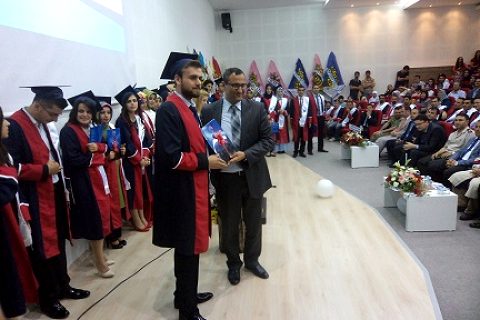 Nizip Kaymakamı Harun SARIFAKIOĞULLARI, Nizip Eğitim Fakültesi Mezuniyet Törenine kat