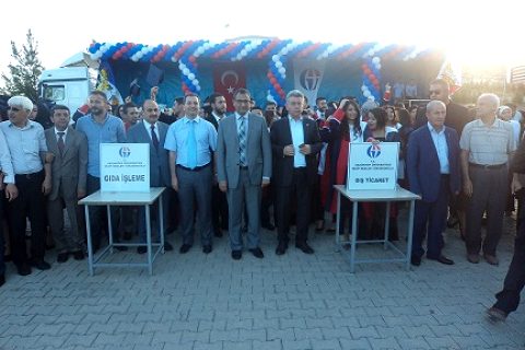Nizip Kaymakamı Harun SARIFAKIOĞULLARI, Nizip Meslek Yüksek Okulunun Mezuniyet Töreni