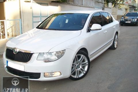Nizip öztaşlardan skoda superb 1,6tdi elegance beyaz 85,000km de