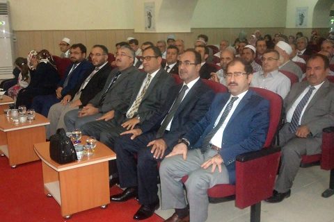 Nizip Müftülüğü tarafından Camiler din görevlileri haftası programı düzenlendi.