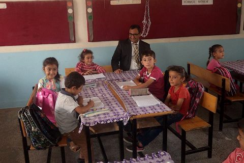 Nizip Kaymakamı Sayın Harun SARIFAKIOĞULLARI'NDAN okul ziyaretleri