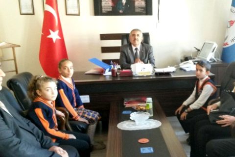 Nizip belediyesi ilkokulundan ilçe milli eğitim müdürüne ziyaret