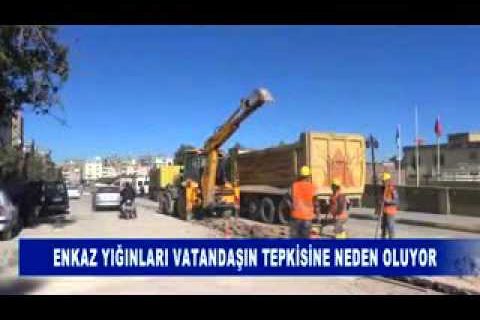 Enkaz yiğinlari vatandaşin tepkisine neden oluyor