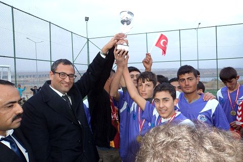 Nizip Konaklama tesislerinden Konteynerkentte futbol turnuvası düzenlendi.