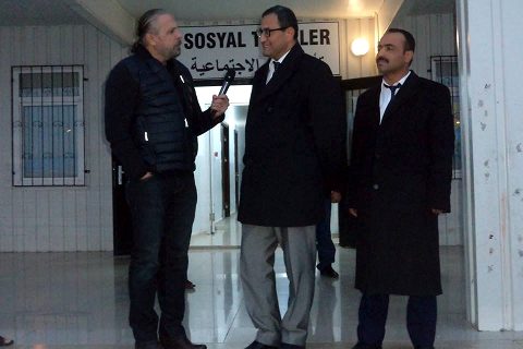 Nizip Kaymakamı Harun SARIFAKIOĞULLARI, TRT televizyonuna Konteynerkentte  kalan Suri