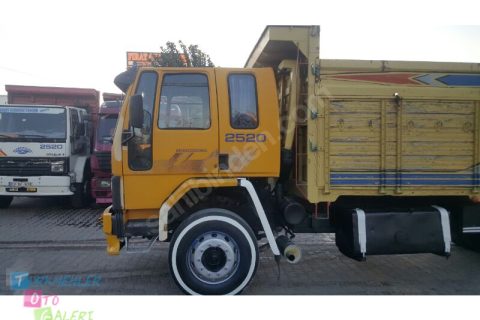 Türkmenler oto galeriden 1987 model turbo