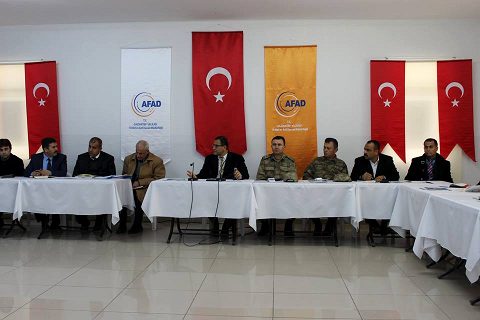 Geçici Barınma Merkezlerinden Nizip - 2 Konteynerkent te  kurulan Hizmet Büro Görevli