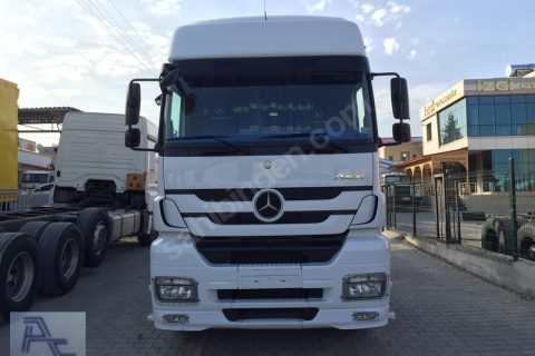 Atay oto galeriden 2013 model mercedes axor 1840