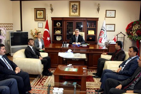 İnsani Yardım Vakfı?ndan Nizip Ticaret Odası?na Ziyaret