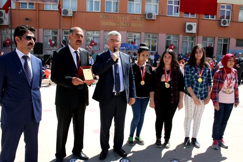 Ortaokullar Arası Bilgi Yarışması?nın Ödül Töreni Yapıldı