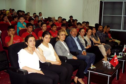 Öğrenciler ?Hemşireler Haftası?nı Kutladı
