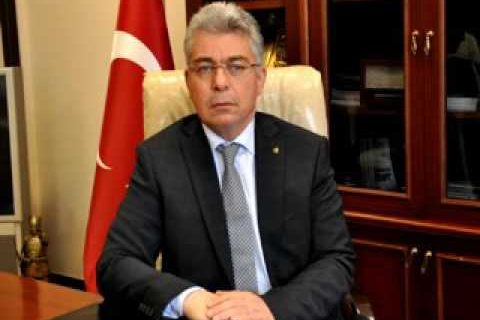 özyurt, hükümeti ve yeni kabineyi kutladi