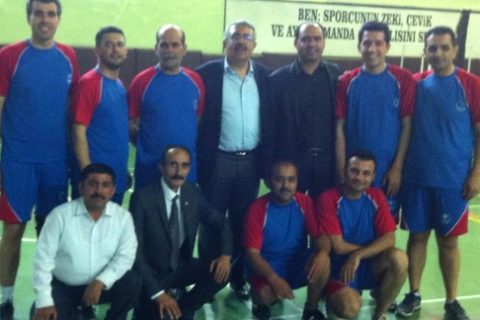 Ilçe mem voleybol takimi kurumlar arasi voleybol ilçe şampiyonu oldu