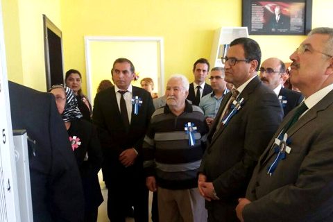 Nizip Kaymakam? Say?n Harun SARIFAKIO?ULLARI, Tekel ?lkokulunda yap?lan Z-Kütüphaneni