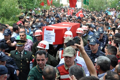 Nizipli şehit son yolculuğuna uğurlandi