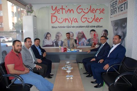 Kaymakam sarifakioğullarin dan ihh ya  ziyaret