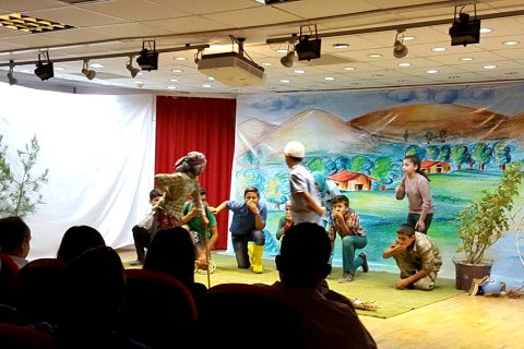 Gevence Ortaokulundan Tiyatro Oyunu