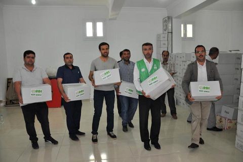 Ihh nizip ilçe temsilciğinden suriyeli aileler ile kimsesizlere gida yardimi