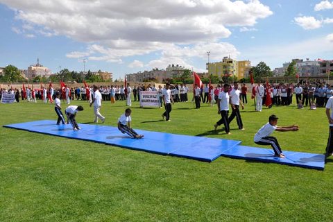19 mayis coşkuyla kutlandi