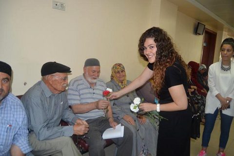 Nizip gençlik merkezinden hastaneye ziyaret
