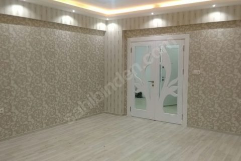 Bulvar üzeri 4+1 daire