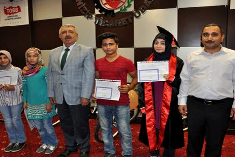 Namık Kemal İmam Hatip Ortaokulu Yıl Sonu Karne Dağıtım ve Mezuniyet Töreni