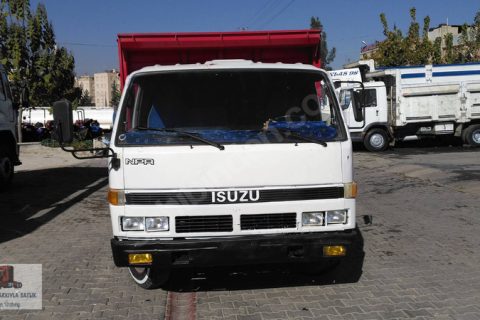 özbeyler farkiyla satlik isuzu npr