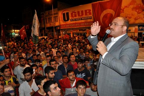 Demokrasi Nöbeti Devam Ediyor