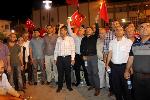 Nizip Ticaret Odası Demokrasi Nöbetinde.