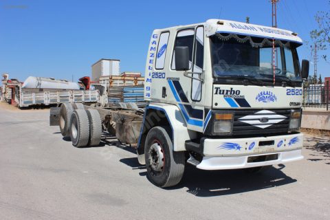 Araç 1994 model 2520 fortd carco ful+ful bir araba dir