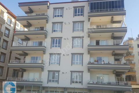 Öz ÇİLOĞLU GAYRİMENKUL'DEN Sultan Abdulhamit Mah. 3+1 180 M'2