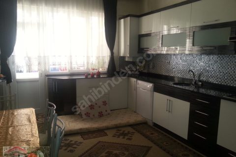 Gazikent belkis mahallesinde ana cadde üzerinde 3+1 geniş daire