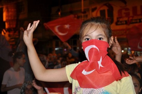 Demokrasi nöbeti sürüyor
