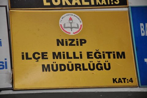 Nizip te 76 Öğretmen Açığa Alındı