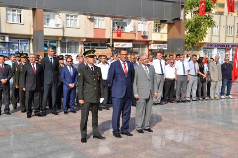 Zafer bayrami kutlandi