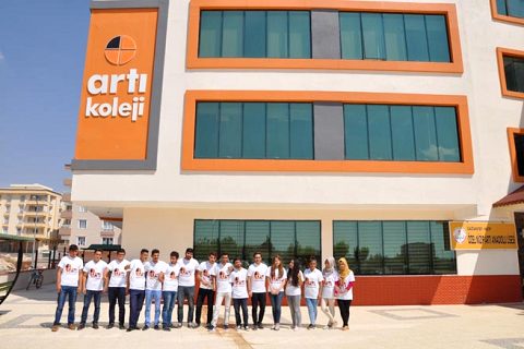 Arti koleji nin büyük başarisi