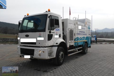 Güneş otomotivden ford cargo 1824 konteynir yikama araci